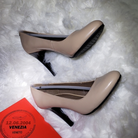 NEW Rialto White Mountain Coline Natural Patent Leather Hi Heels Classic Shoes - Picture 6 of 9